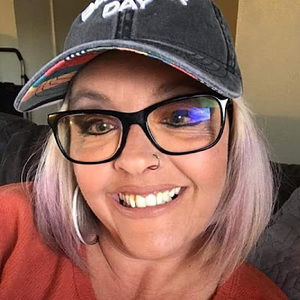 Meet your Posher, Dana